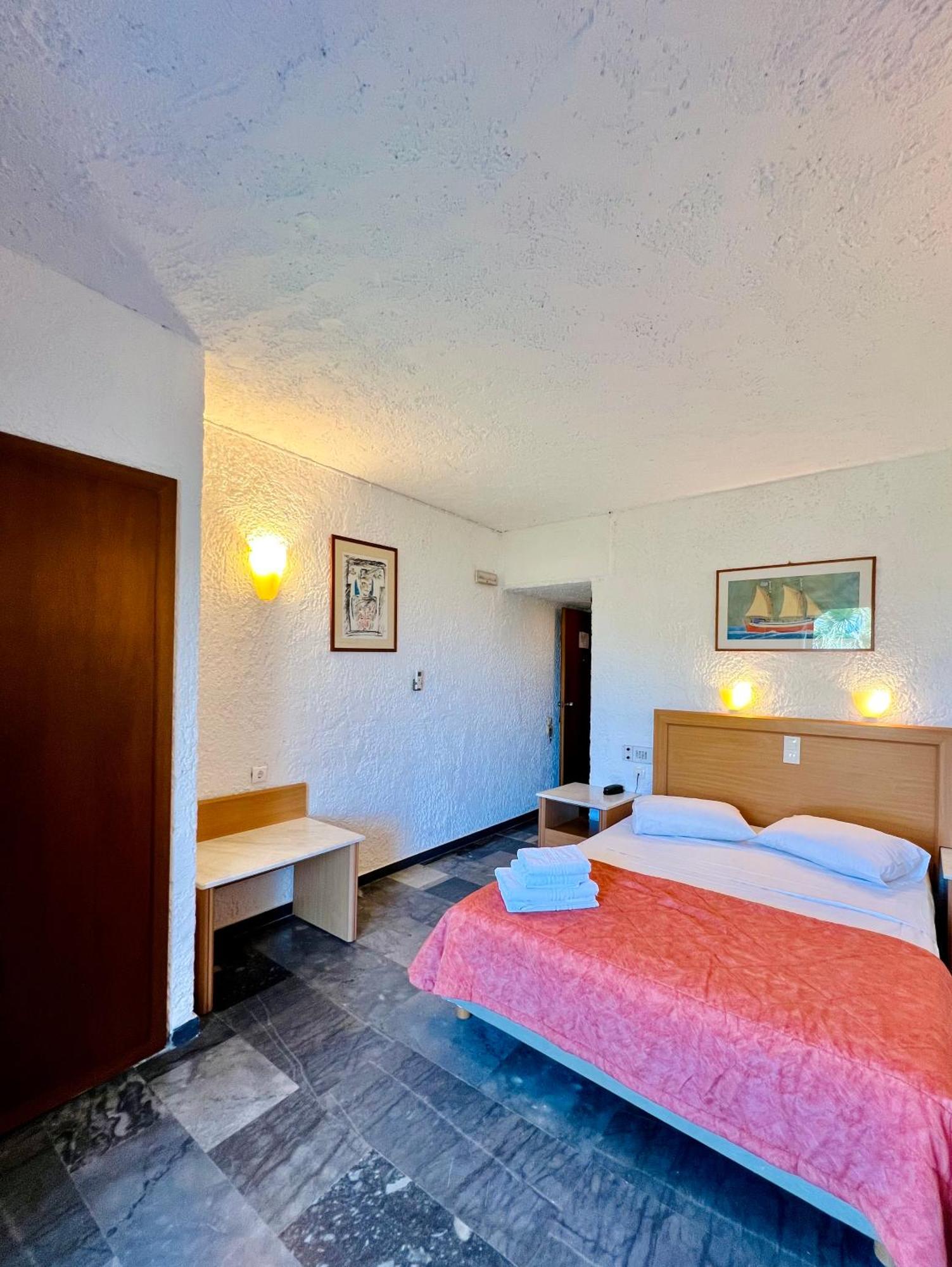 Karteros Hotel 외부 사진