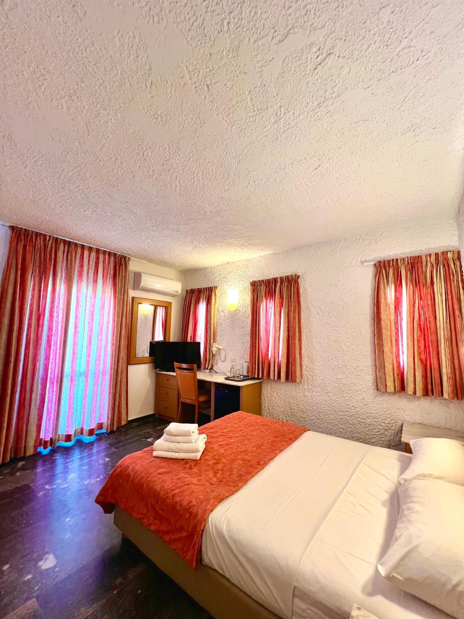 Karteros Hotel 외부 사진